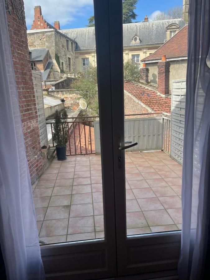 Erliz Apartment Noyon Exterior foto