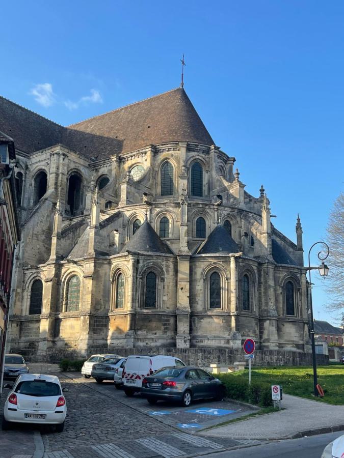 Erliz Apartment Noyon Exterior foto